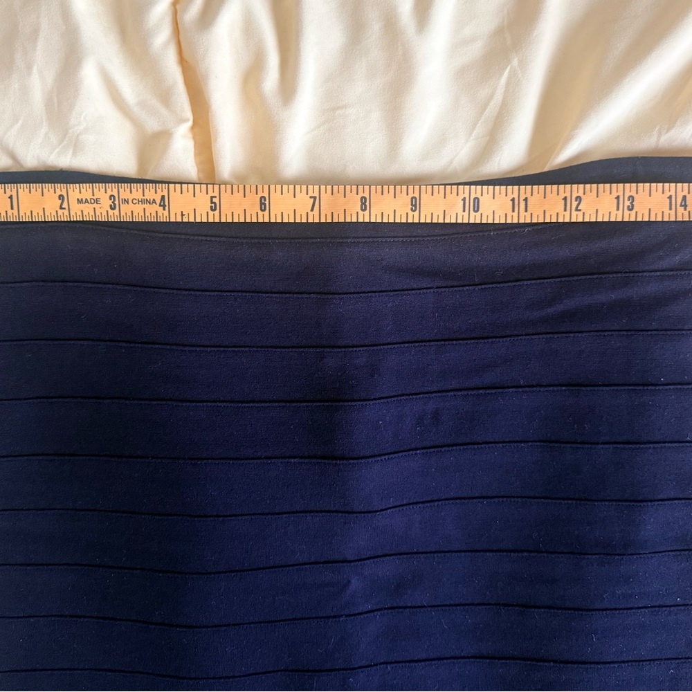 Express Black Ribbed Mini Skirt - Picture 4 of 5